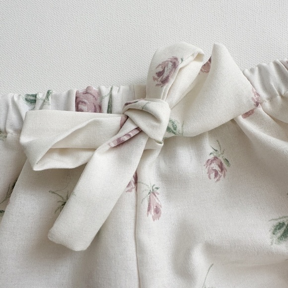 NWT- Handmade - Floral Baby Bloomer Summer Shorts - White/Pink - Size: 6-12m - Picture 3 of 7